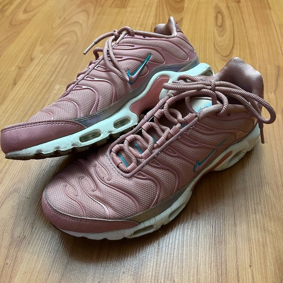 Air max plus red stardust womens sneakers size 9.5 mens/11 womens| 862201-600 - Picture 1 of 7